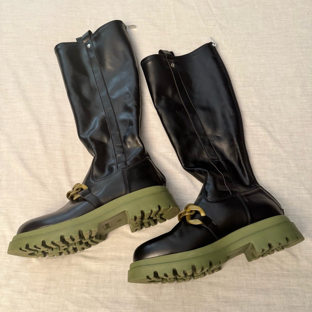CUCCOO Pleather Clunky Women’s Boots Size 10 Zipper 18” Tall LOOK!